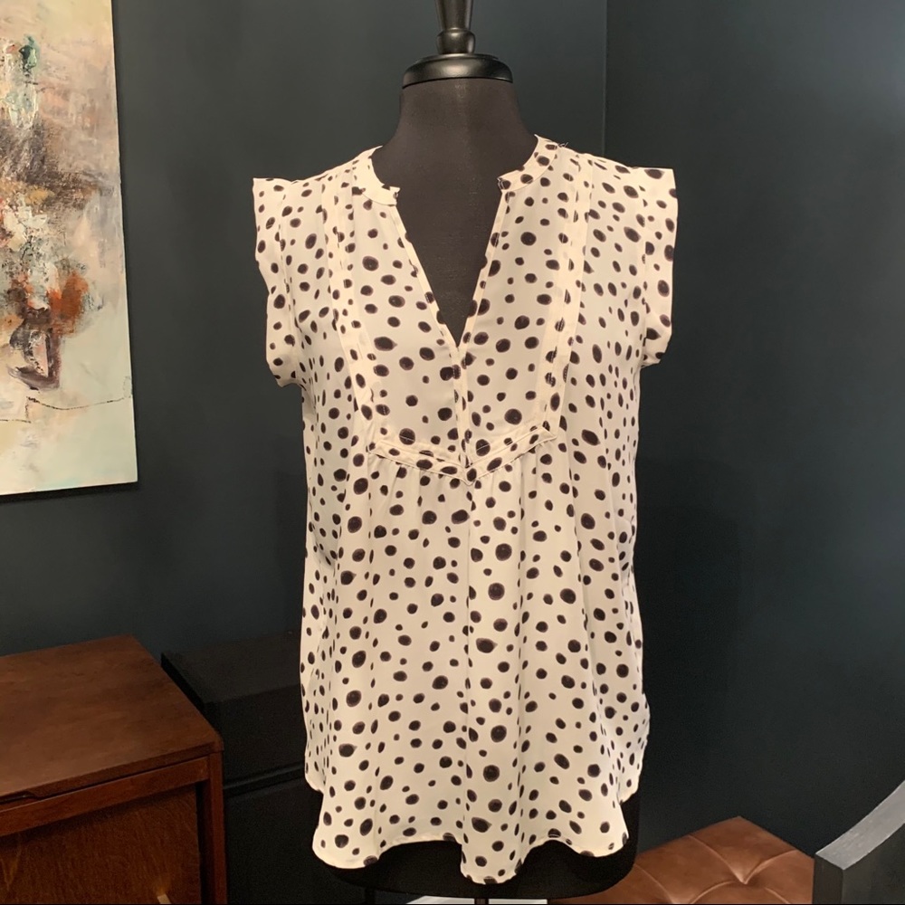 LOFT V-Neck Shell
